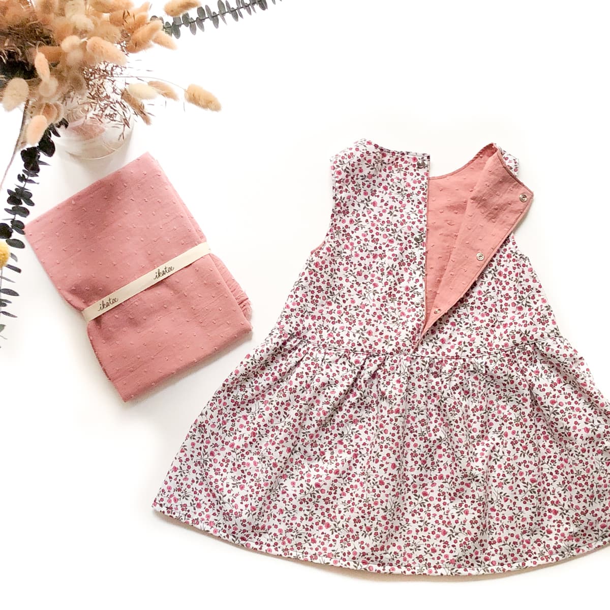 Patron de robe sans manches pour bébé