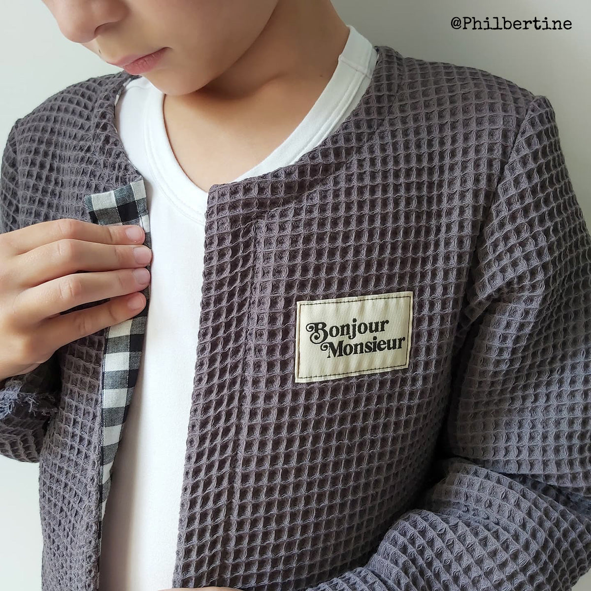 Couture de gilet et veste pour mère et fille