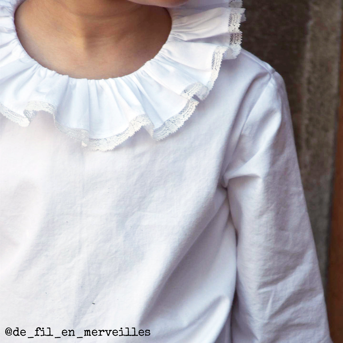 Couture de blouse à col volanté pour bébé