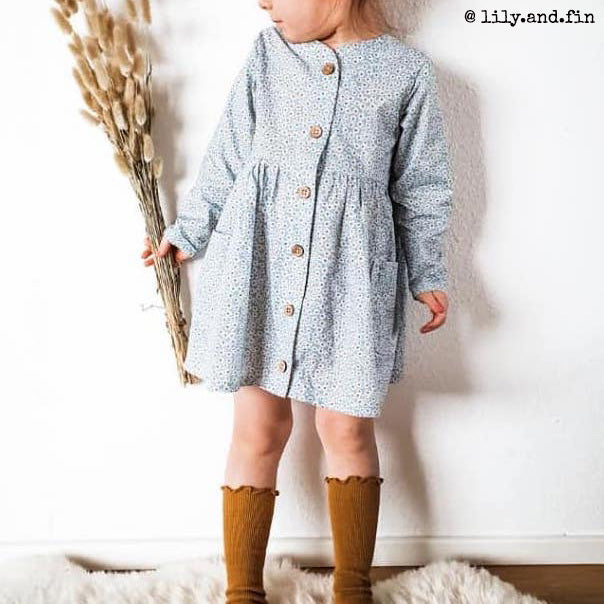 Couture robe avec patte de boutonnage