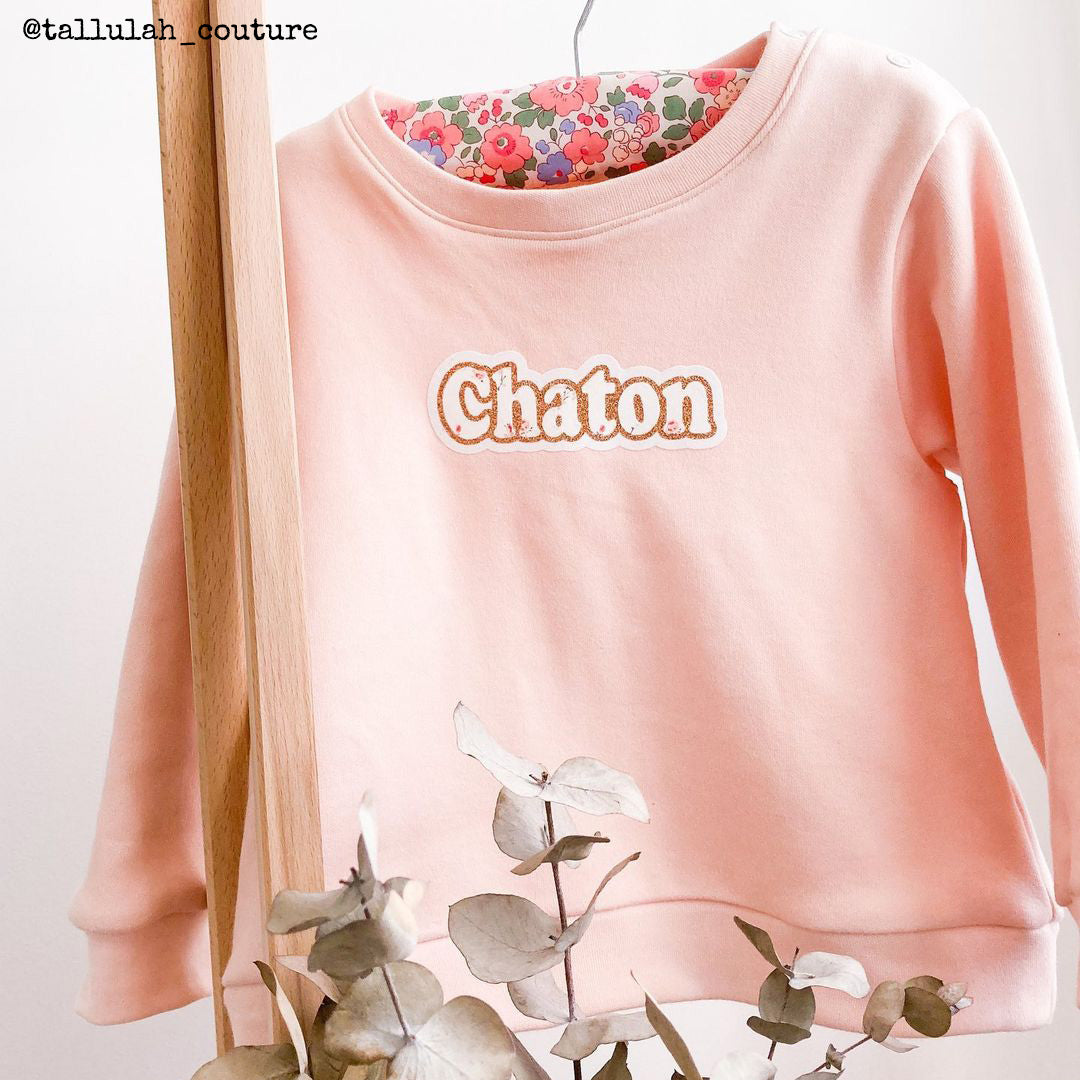 Patron de sweat à patte de boutonnage pour bébé mixte