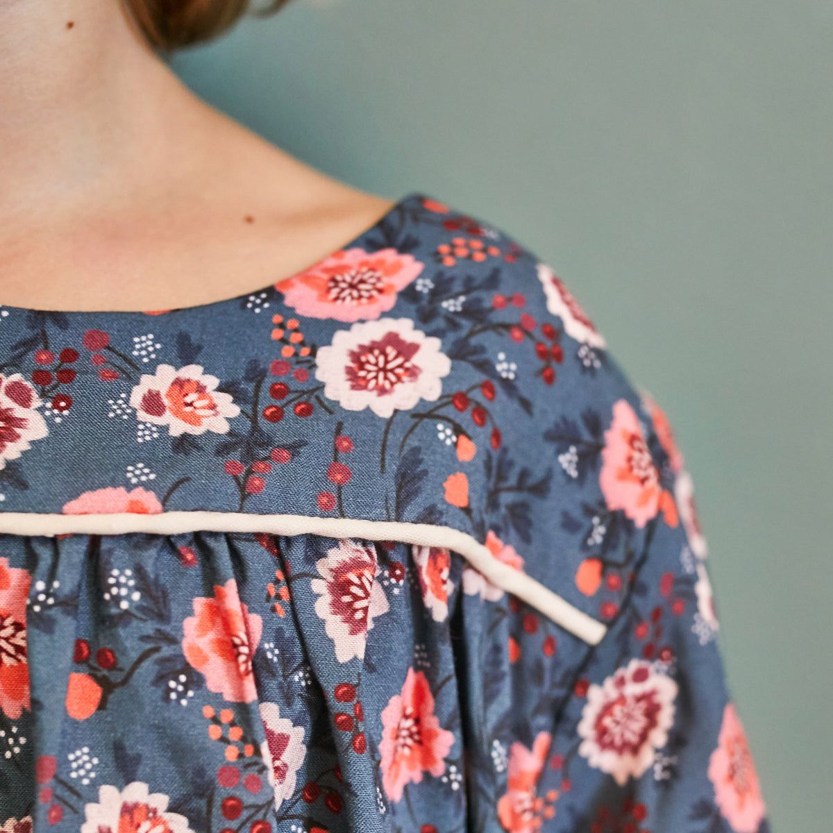 Couture de blouse et robe pour petite fille