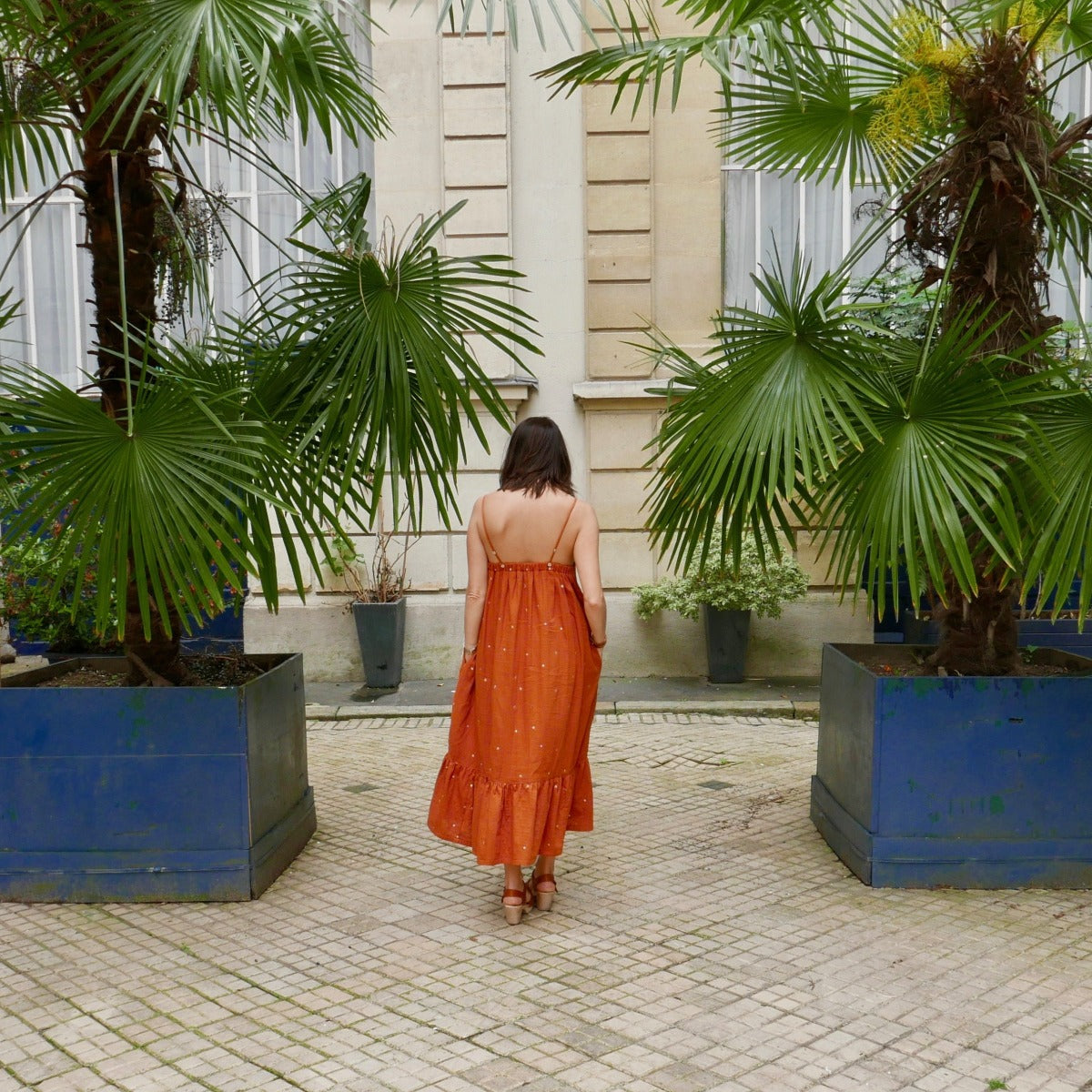 Couture de top et robe pour femme